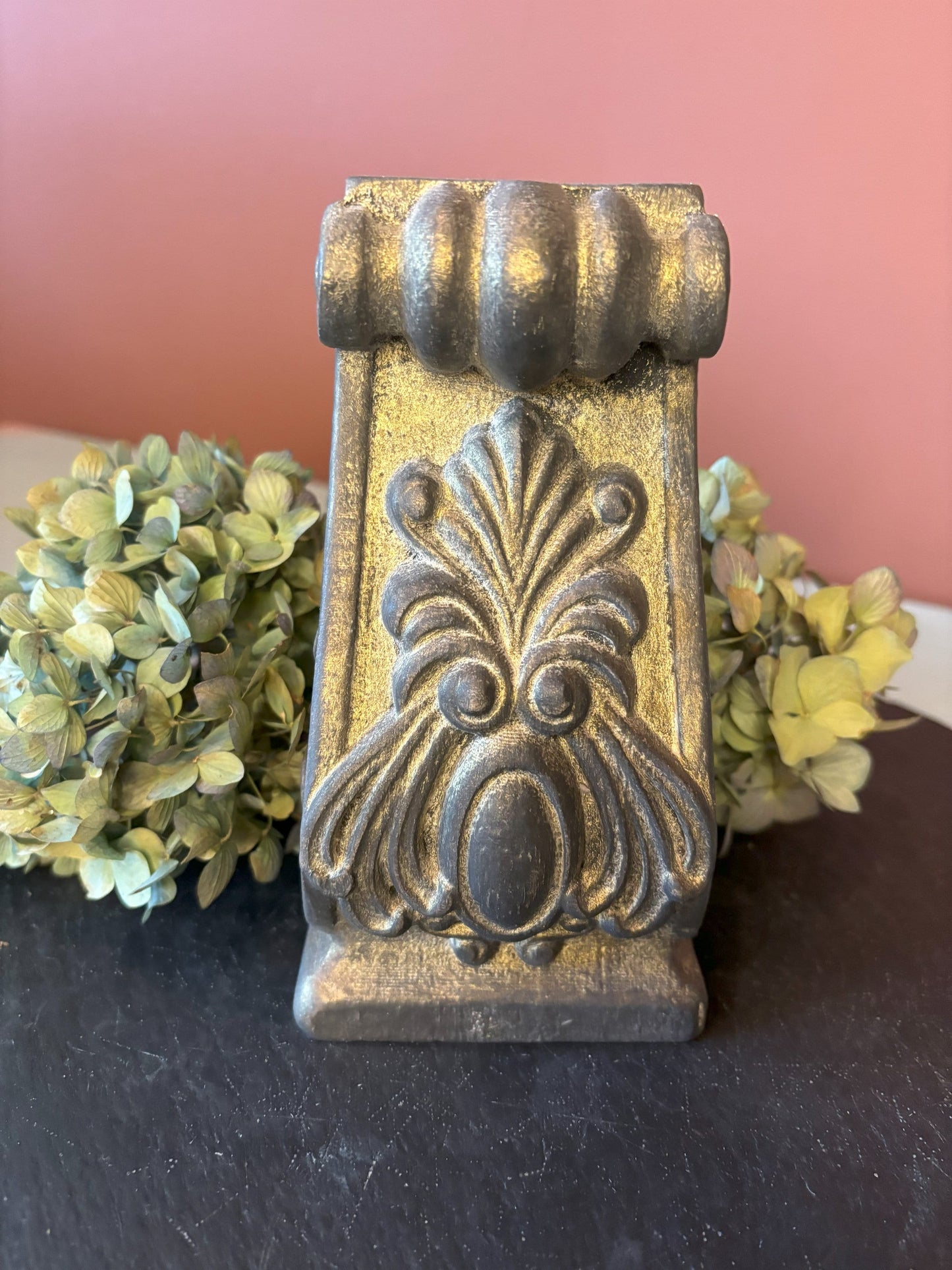 Distressed wood corbel in  graphite and gold