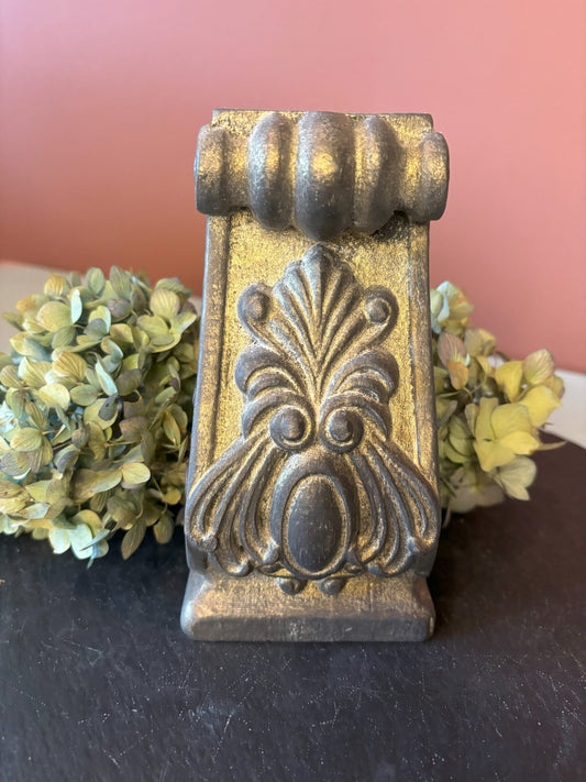 Distressed wood corbel in  graphite and gold